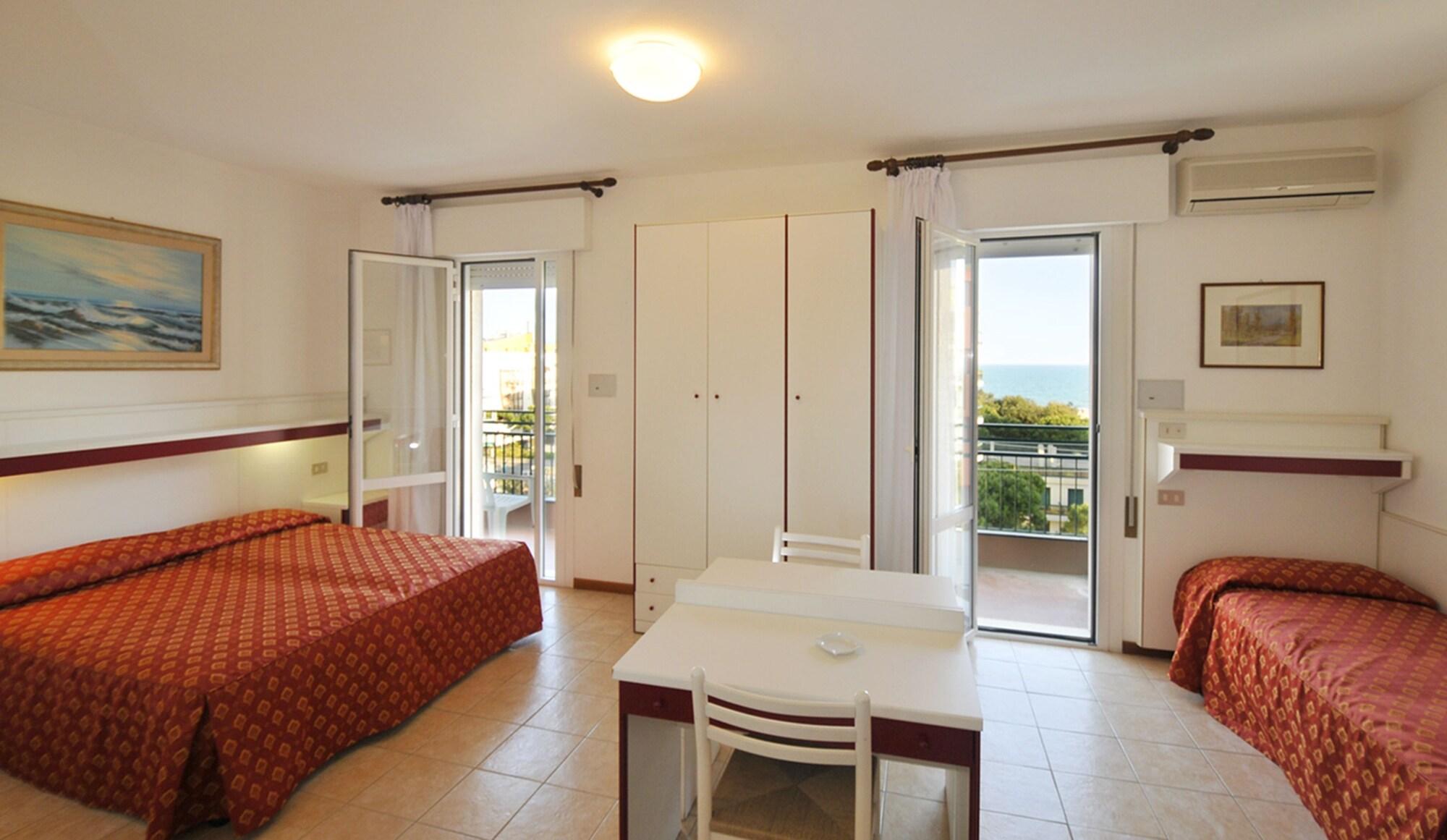 Hotel Jadran Лидо ди Йезоло Екстериор снимка