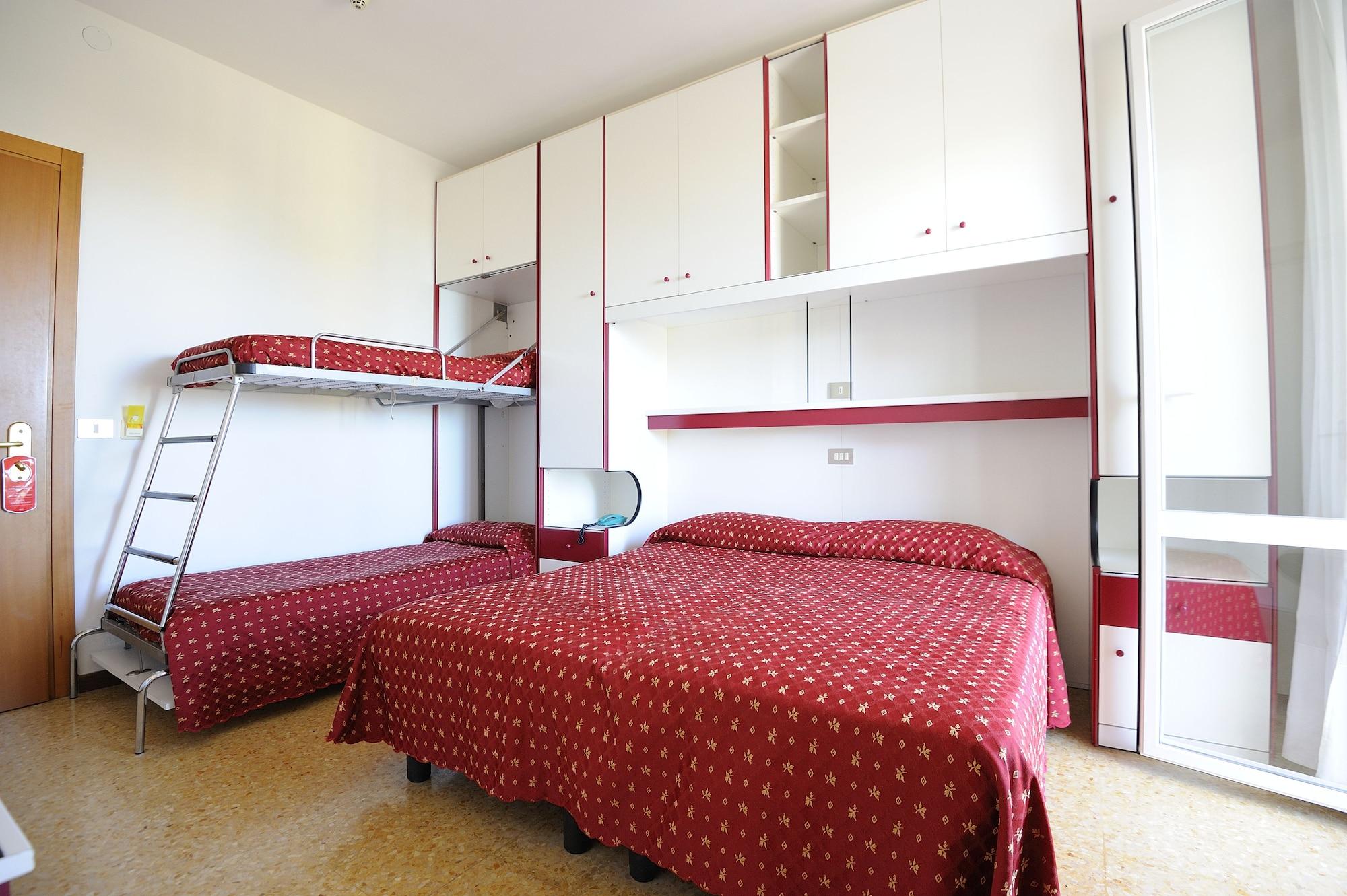 Hotel Jadran Лидо ди Йезоло Екстериор снимка