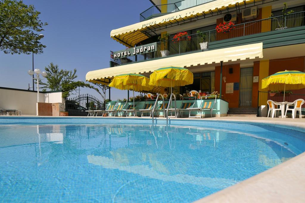 Hotel Jadran Лидо ди Йезоло Екстериор снимка